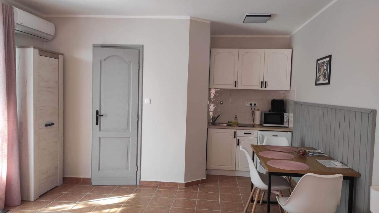 Silence Apartmanhaz Залакарос Екстериор снимка